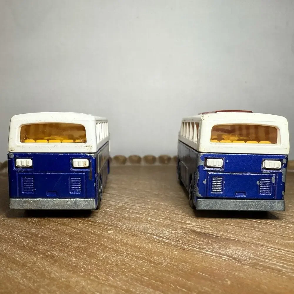 Lesney Matchbox Superfast Airport Coaches-American Airlines/British Airways Set - Picture 4 of 6